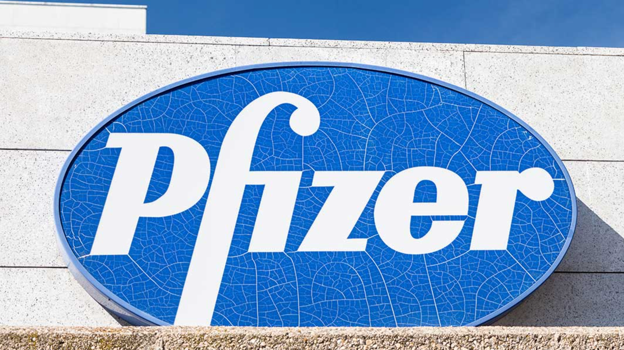Cómo comprar acciones de Pfizer en línea